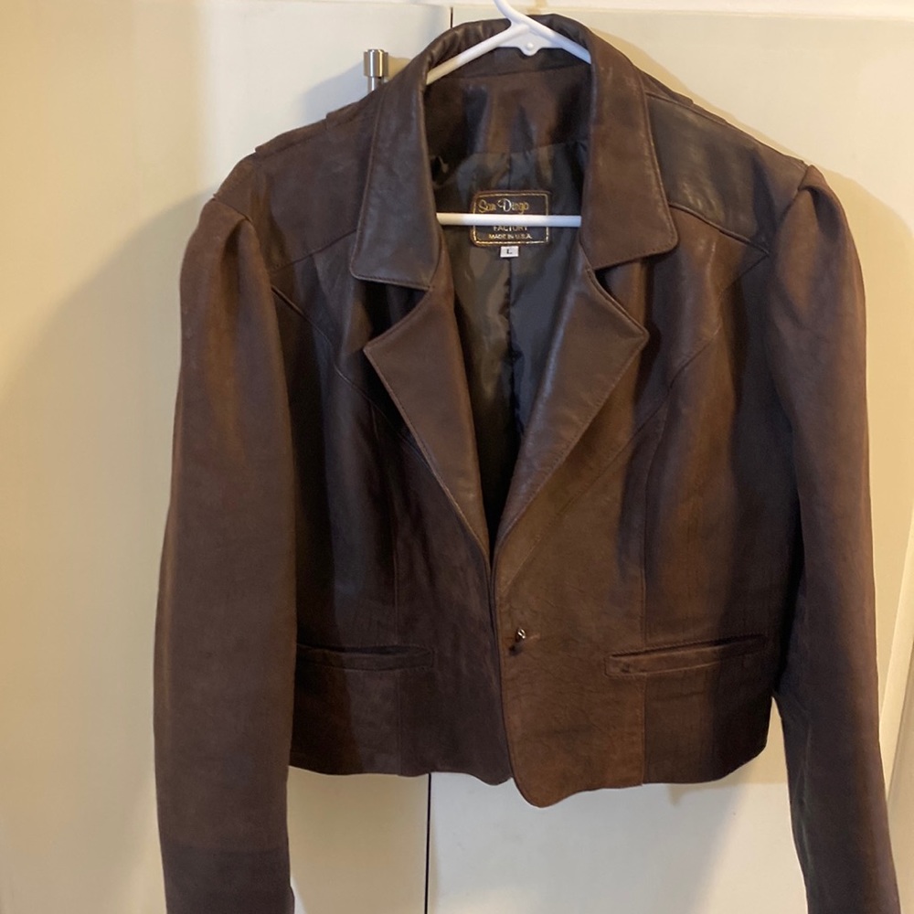 Vintage San Diego leather jacket factory made in USA women’s size large.